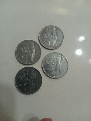 Italy 100 lire coins - 100,
